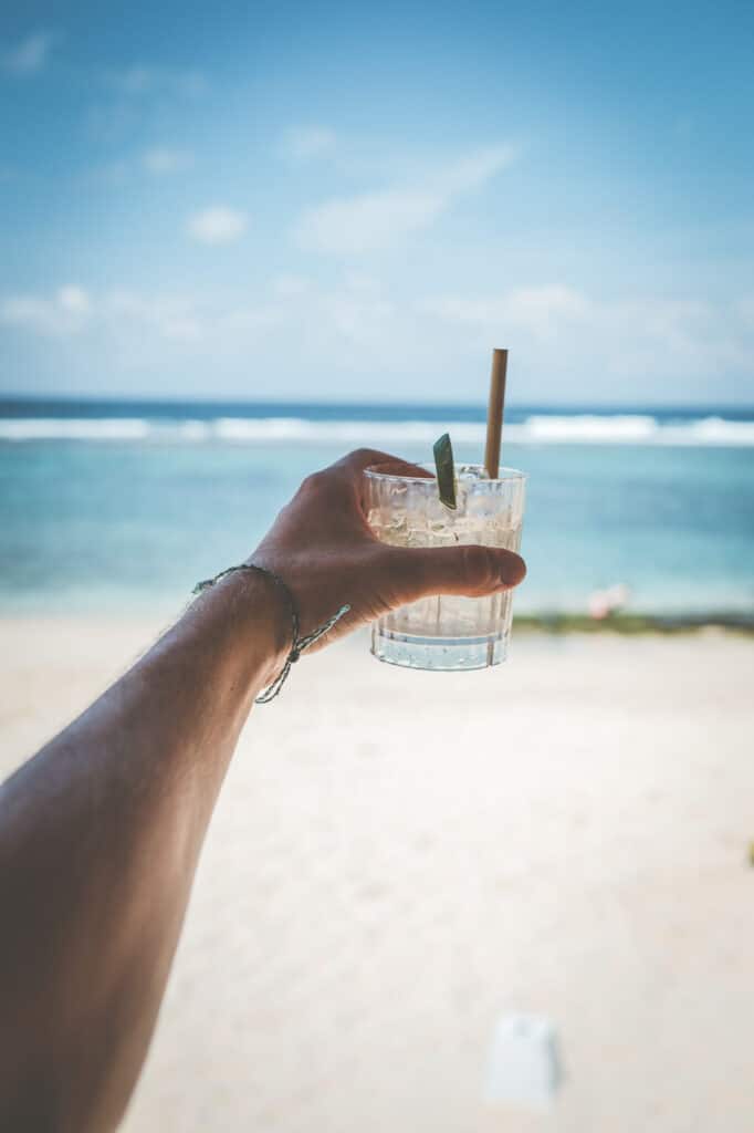 foto di aperitivo al mare