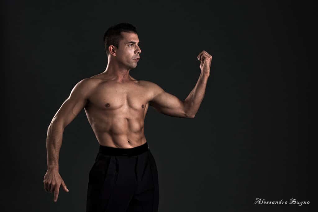 modello che posa per foto fitness