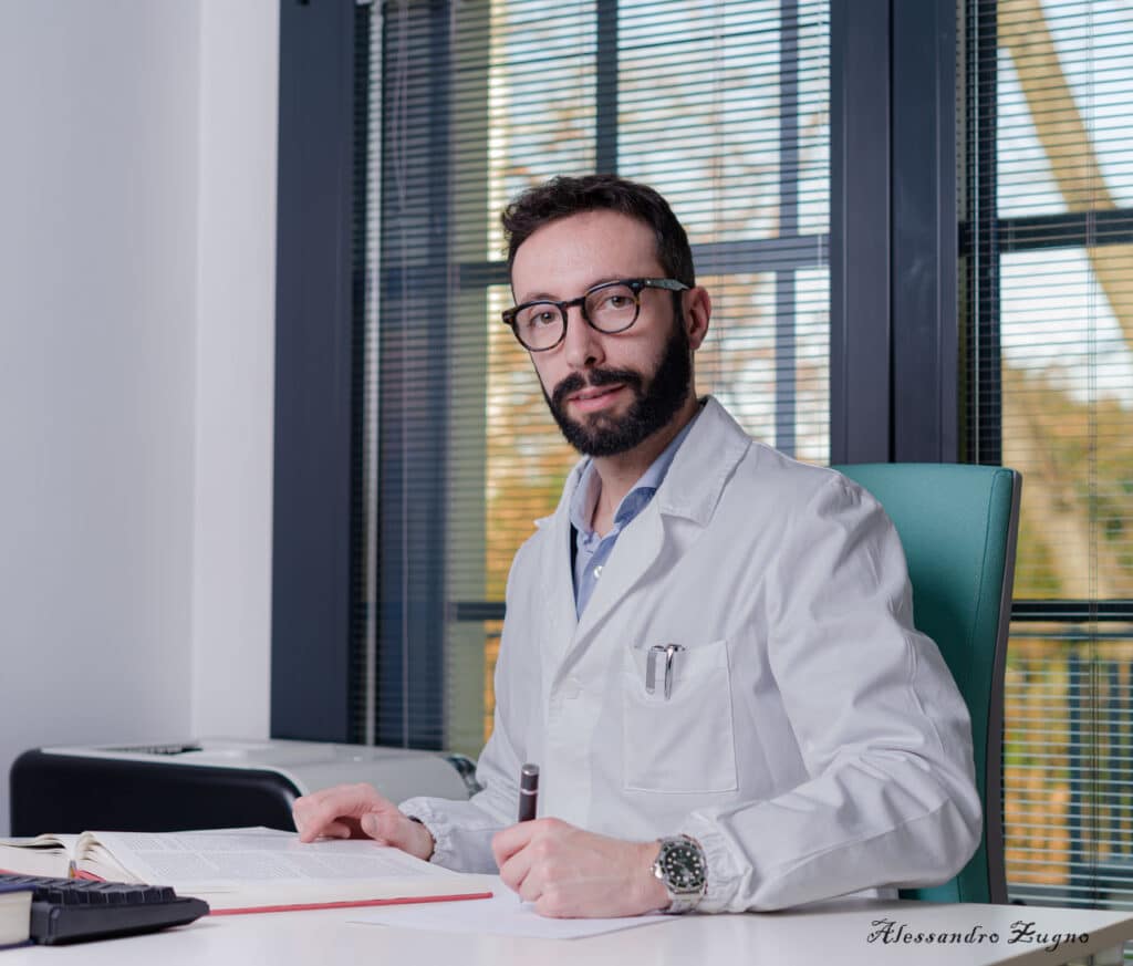 ritratto ambientato in studio medico padova