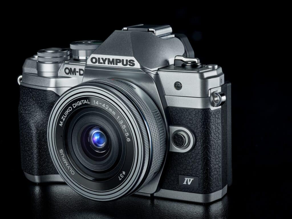 Olympus OM-D E-M10 IV