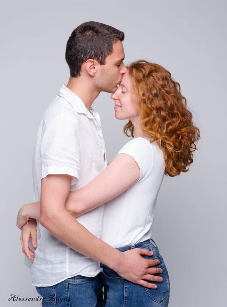 foto di coppie che si baciano