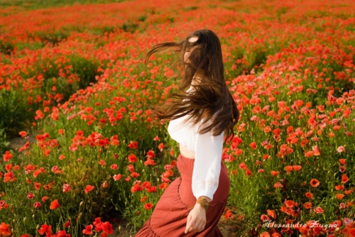 pose fotografiche divertenti per donne